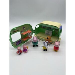 Peppa Pig Caravan Playset, Camper With Figures,‎ Friends